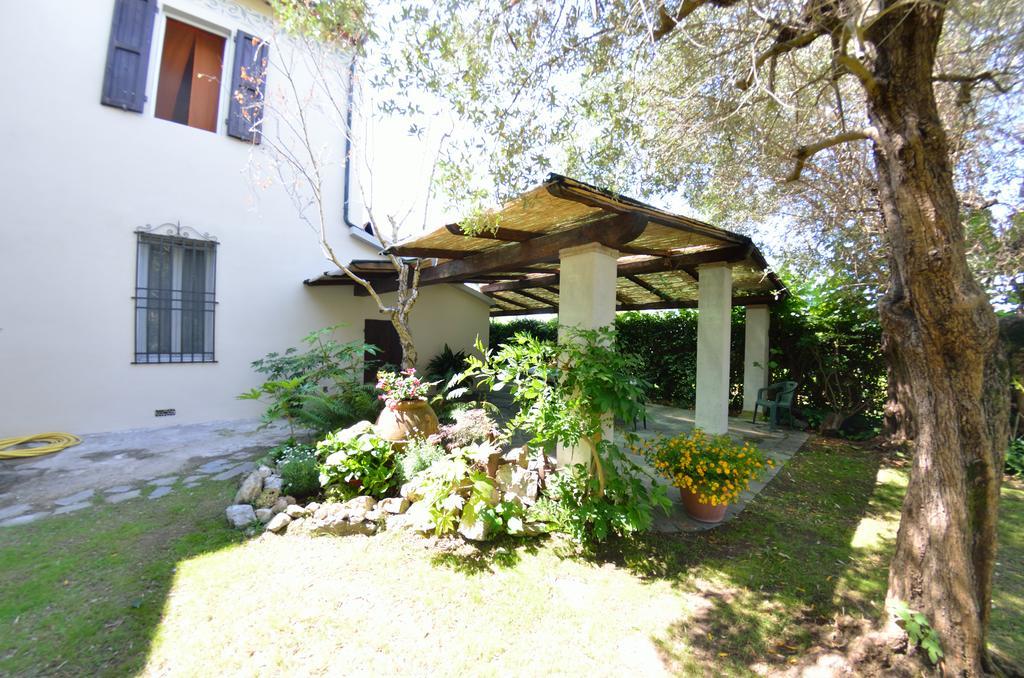 Casa Romana Viareggio Bagian luar foto